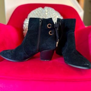 Bella-Vita bow back booties